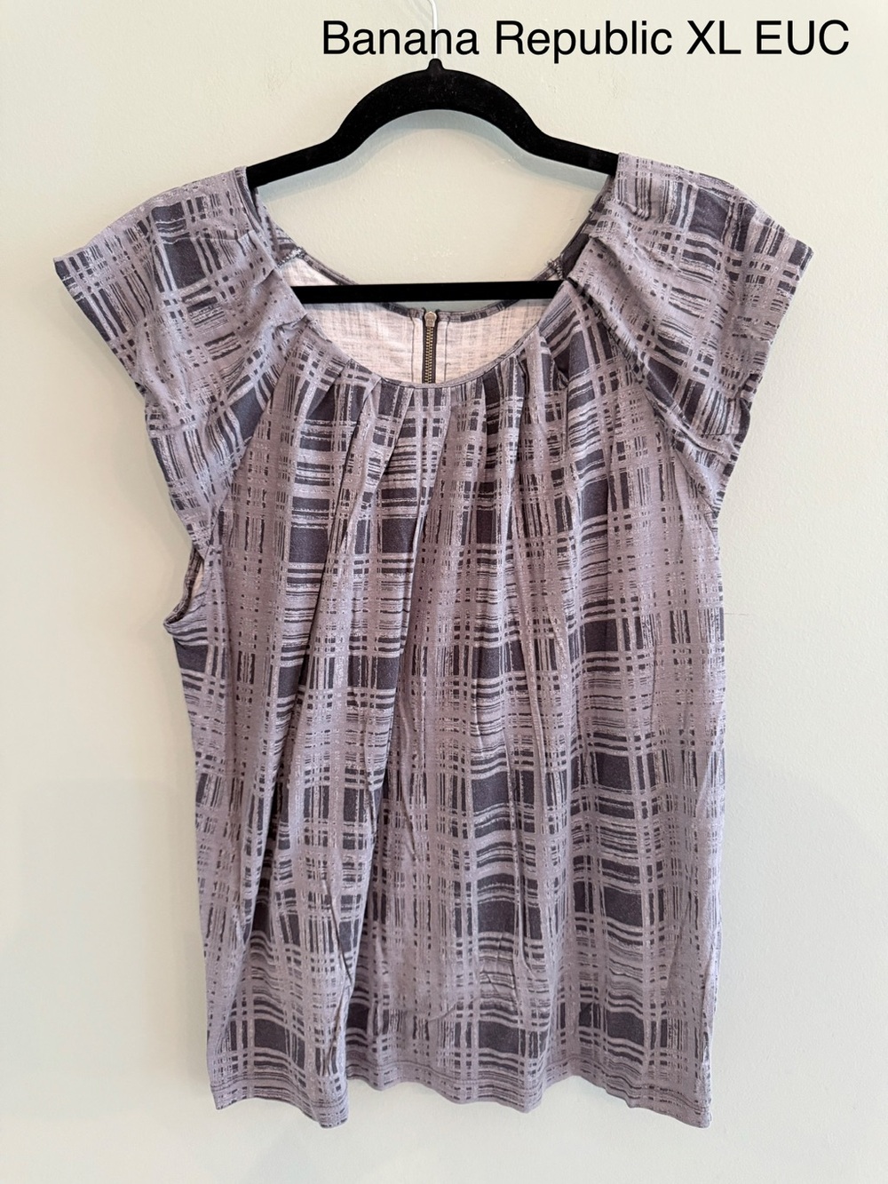 Banana Republic Gray Plaid Patterned Cap-Sleeve Top